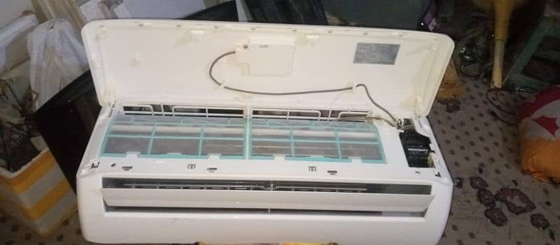 eco star 1ton inverter AC DC ok condition cumpelit saman k sat 2