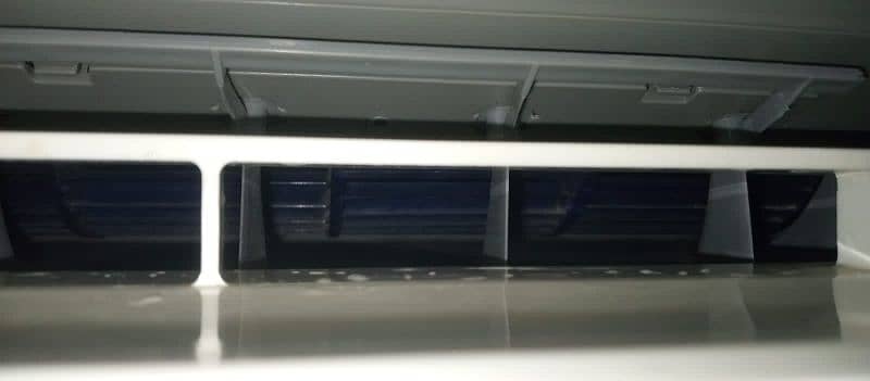 eco star 1ton inverter AC DC ok condition cumpelit saman k sat 6