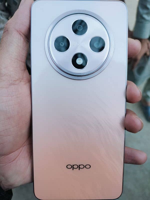 Oppo Reno 12F 8