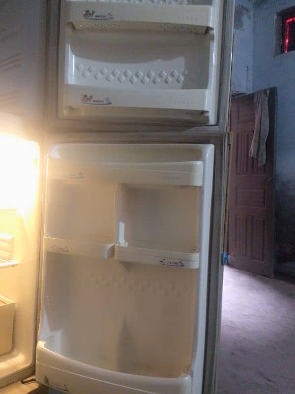 pel refrigerator medium size 1