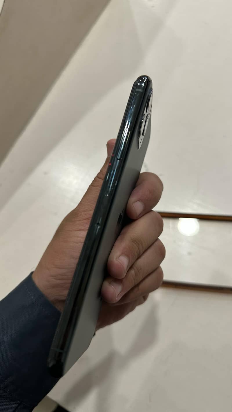 Apple iPhone 11 Pro Max 256gb (Non PTA) 6