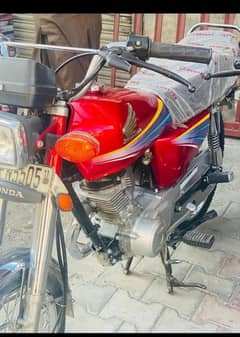 Honda 125CG baik FOR sale conditik my  Call wqtsaap 03244025537