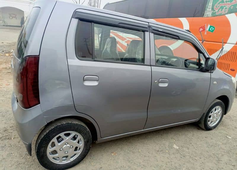 Suzuki Wagon R 2019 3