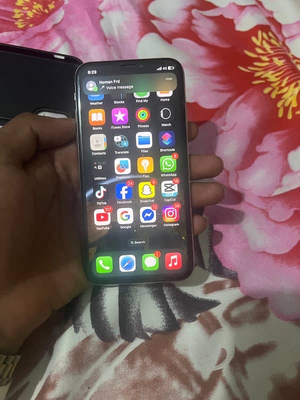 IPhone X 64 gb 7