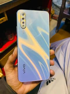 vivo S1 4/128 with box charger