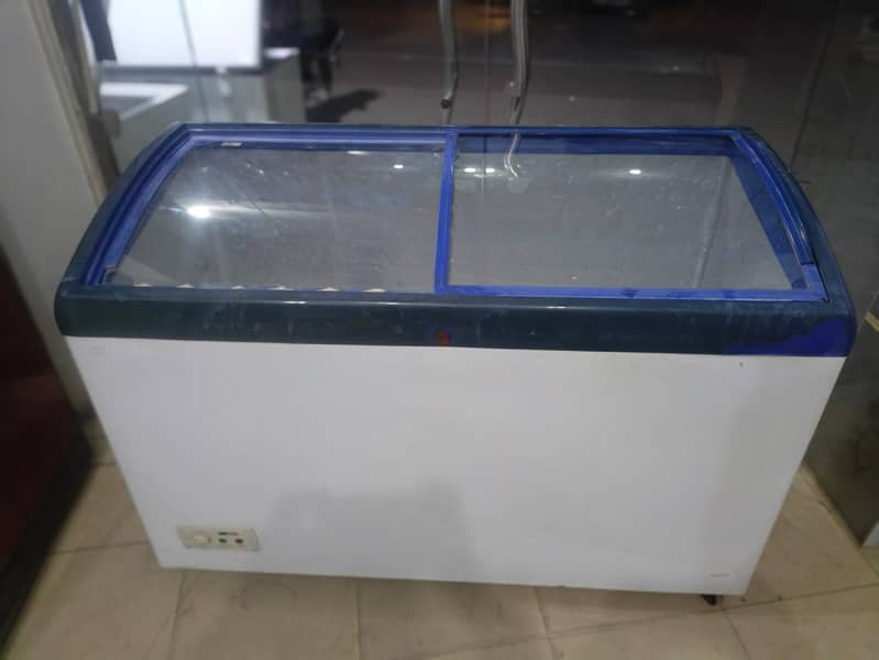 Sliding D freezer singel door  (0306=4462/443) topclasset 2