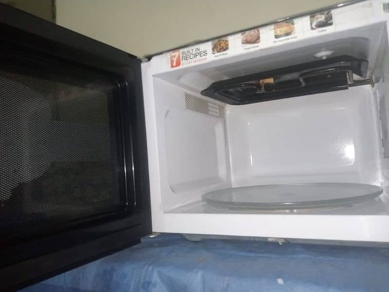 Dawlance Microwave oven 1