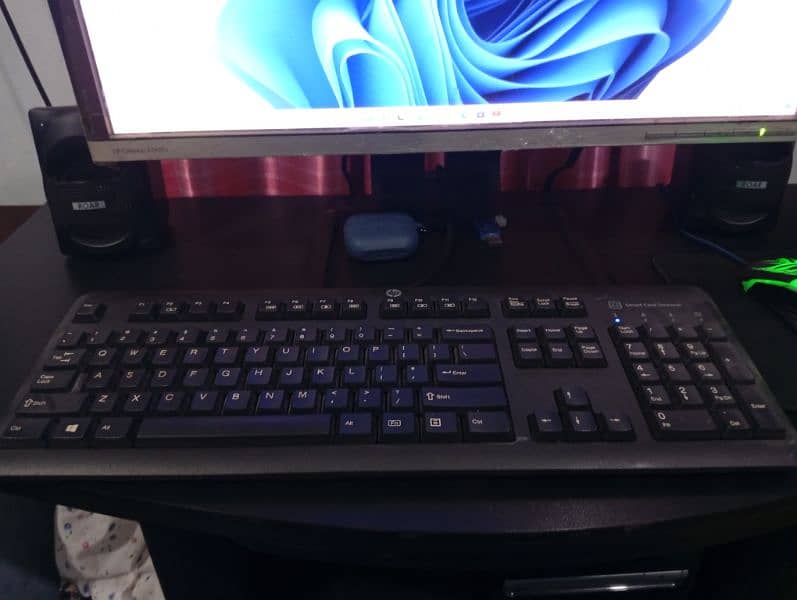 Computer For all setup for sale & Bluetooth speakers and Gaming Mouse 6