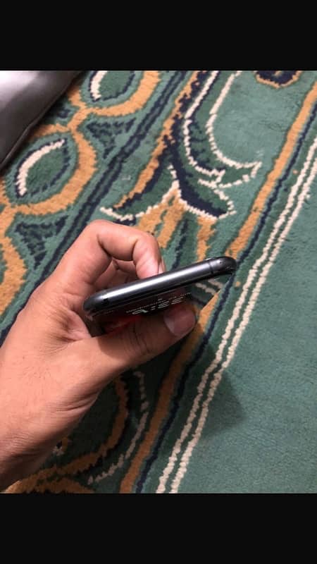 iphone 11 pro (pta) 4