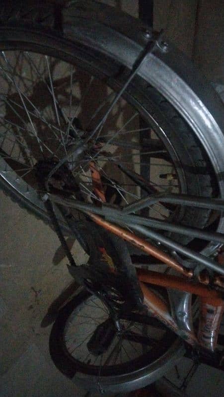 Good condition Tyre new soft seat full new cycle 5