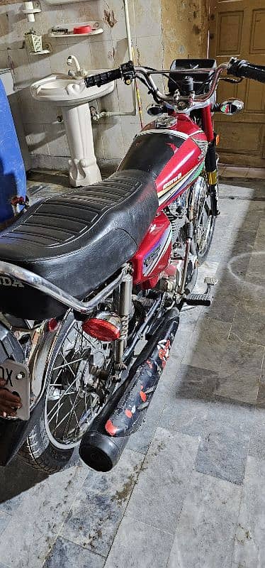 Urgent for sell honda 125 3