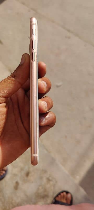 I phone 8 plus  /64gb hai /03056479102 3