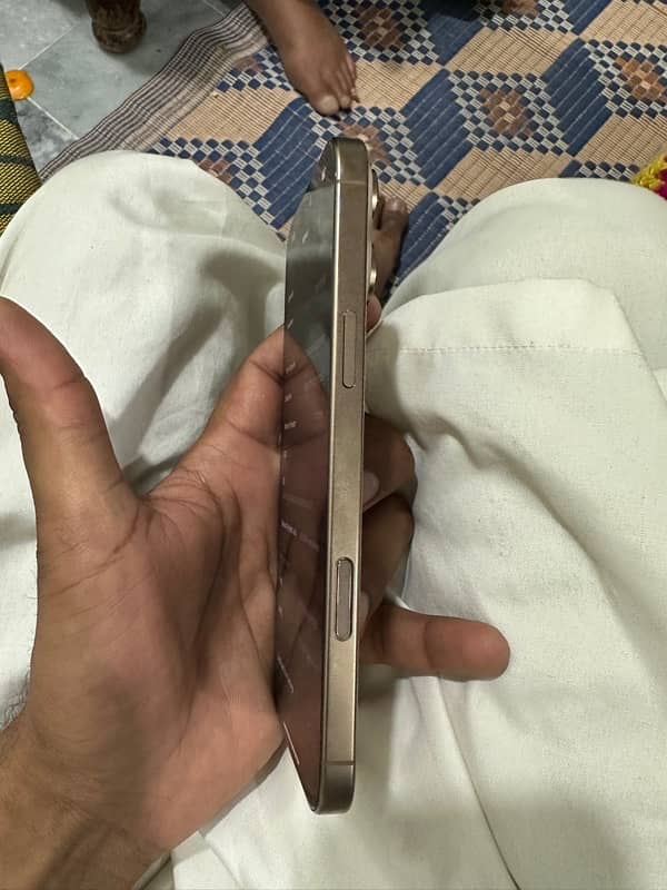 iPhone 16 Pro Max 256GB (Non PTA) 3