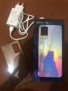 Vivo V21