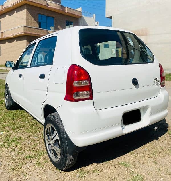 Suzuki Alto 2005 white 1