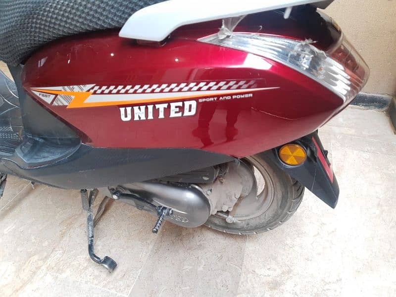 UNITED UC 100cc Scooty 3