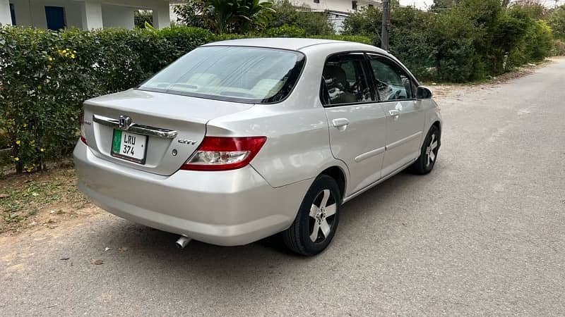 Honda City IDSI 2004 4