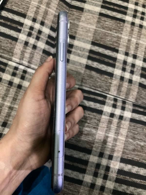 Iphone 11 64 GB Factory unlock Face id ok 1