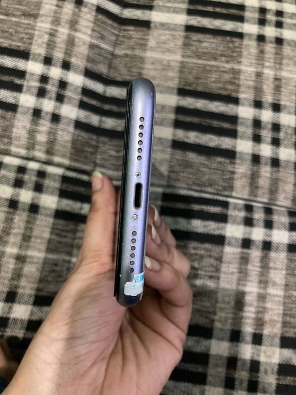 Iphone 11 64 GB Factory unlock Face id ok 4