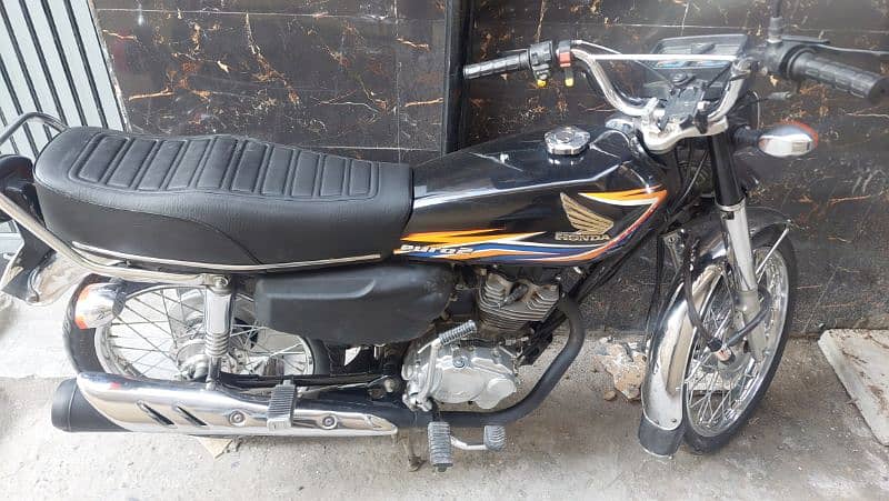 Honda CG 125  2018  All Punjab number 3