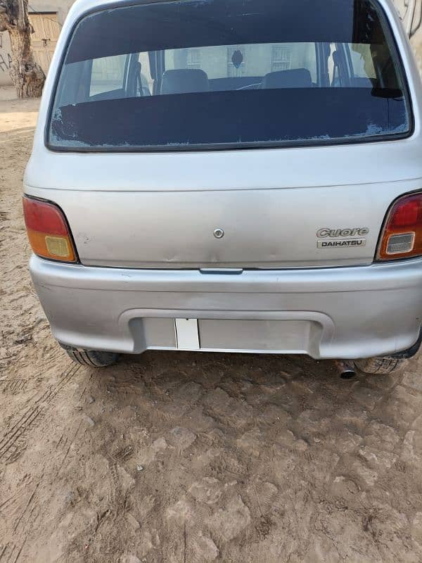 Daihatsu Cuore 2000 1