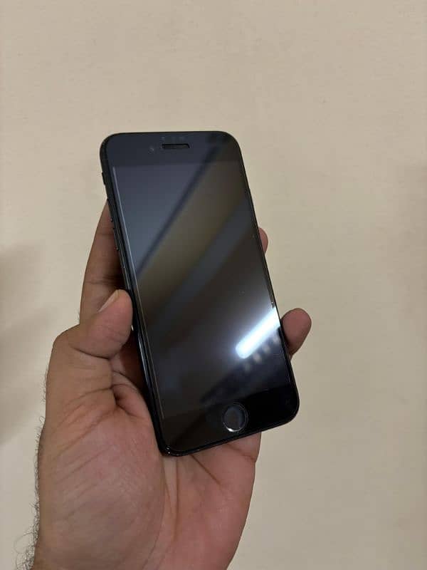 iPhone 7 128GB 1