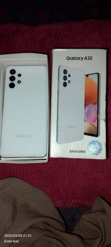 Samsung Galaxy A32 with box 0