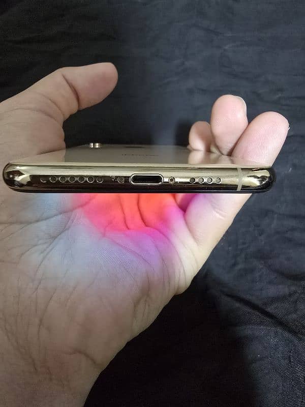 iphone xs max 256/gb pta approved 6