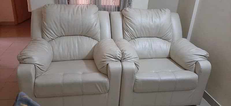 5 Seater Sofa (Molty Foam) Just Like New 0