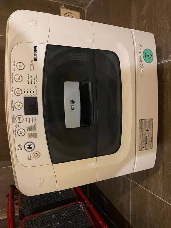 7KG LG FULLY AUTOMATIC WASHING MACHINE 2