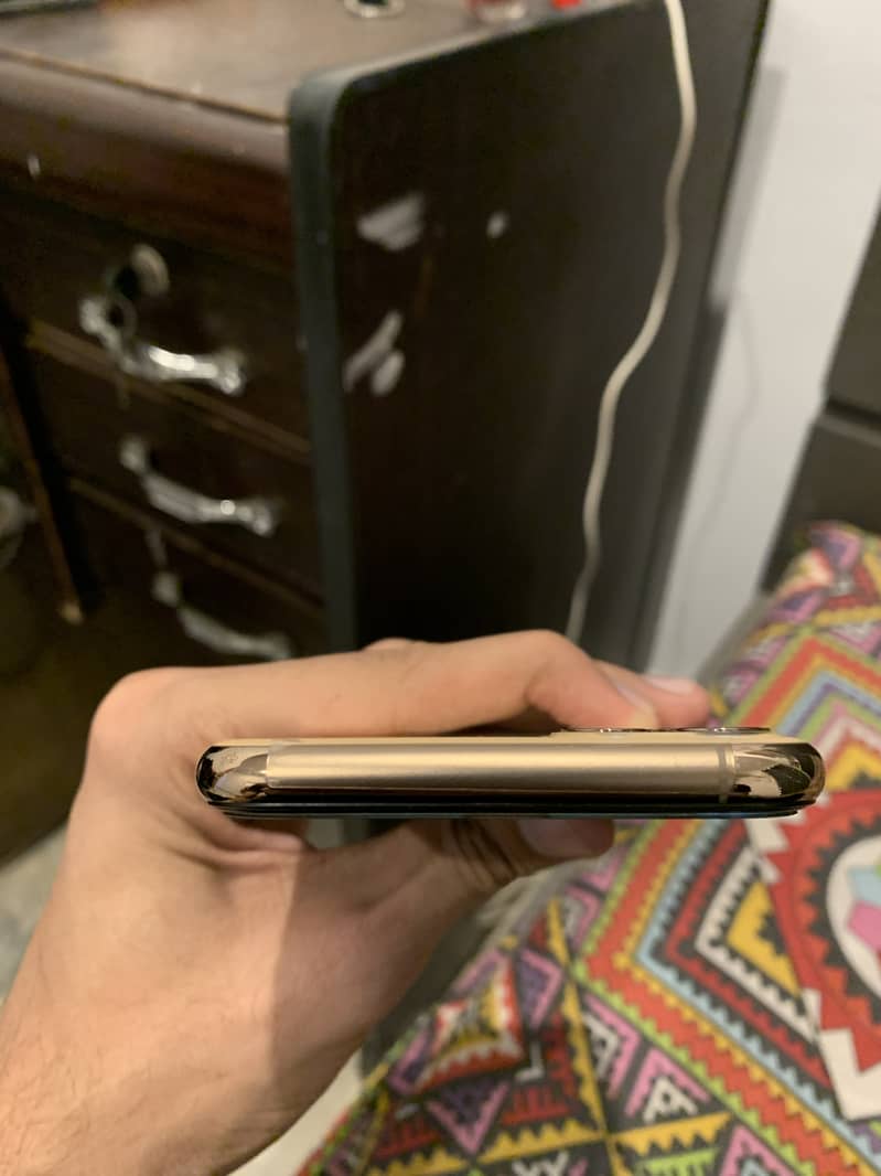 Apple iPhone 11 Pro Max 64gb 1