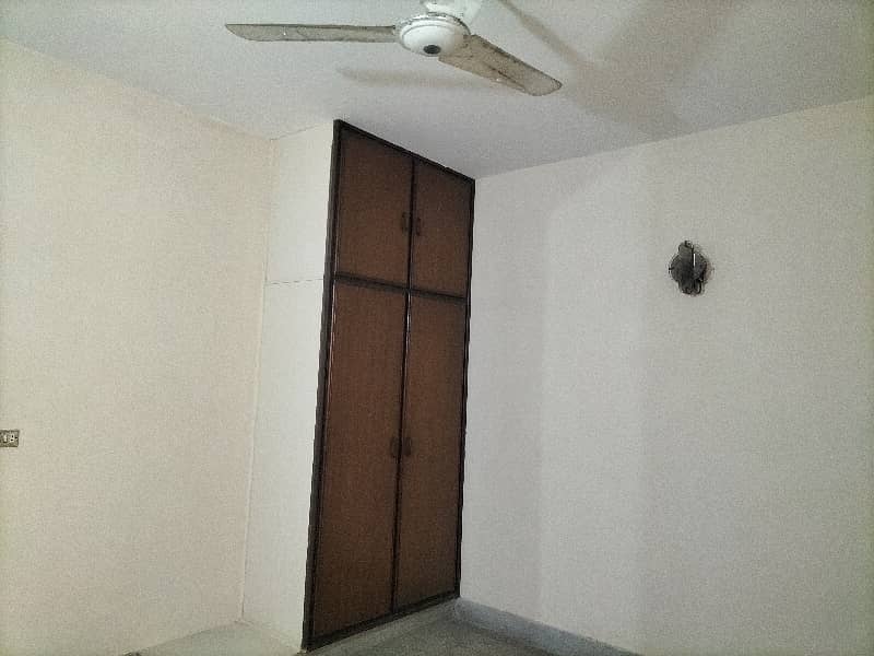 Johar Town Near Akbar Chowk 5 Marla Solid Double Story House Gated community 9