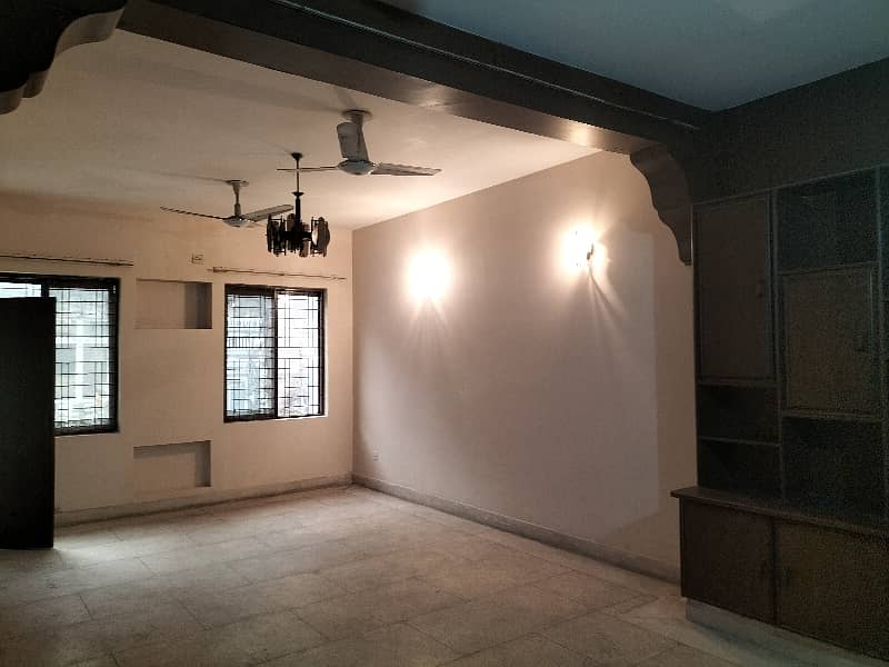 Johar Town Near Akbar Chowk 5 Marla Solid Double Story House Gated community 10