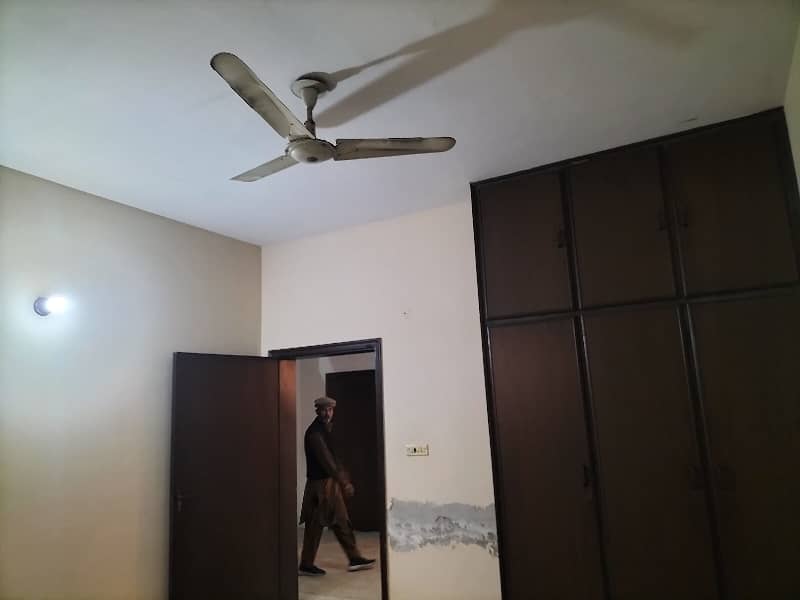 Johar Town Near Akbar Chowk 5 Marla Solid Double Story House Gated community 16