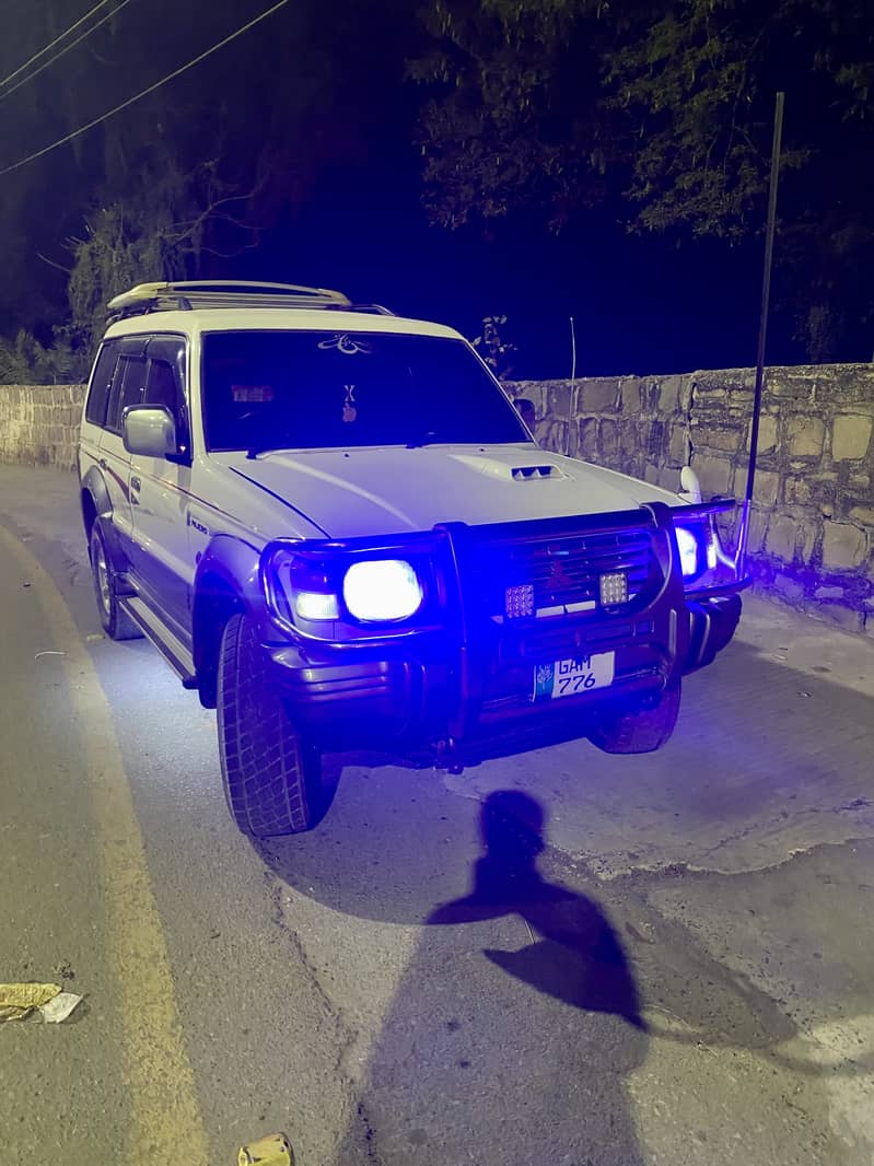 Mitsubishi Pajero 1995 4
