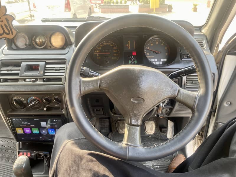 Mitsubishi Pajero 1995 10