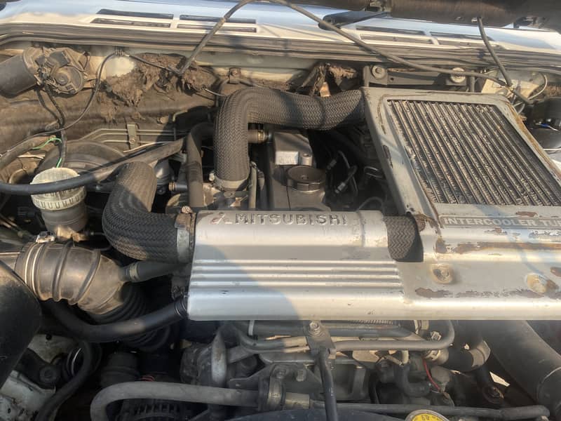 Mitsubishi Pajero 1995 18