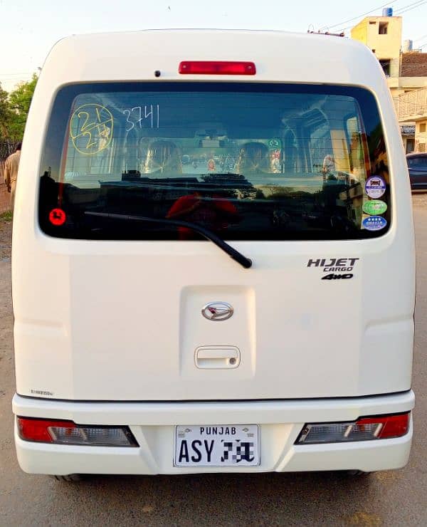 Daihatsu Hijet 2024 5