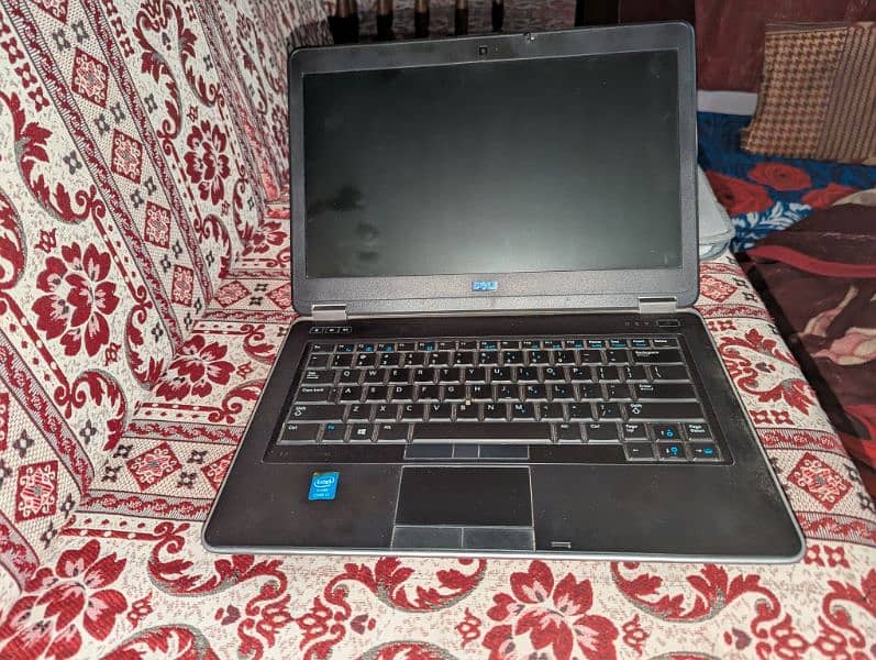 latitude E6440 1