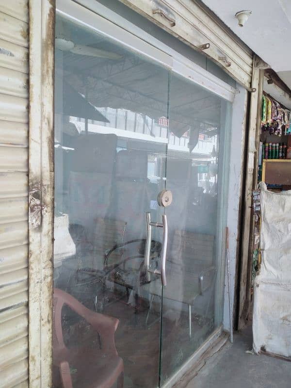 I am selling glass door. 6