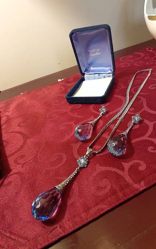 imported emitation necklace and Italian silver and crystal set 3