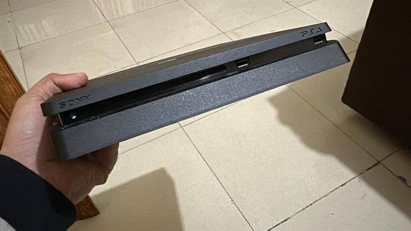 PS4 SLIM 500 GB 3