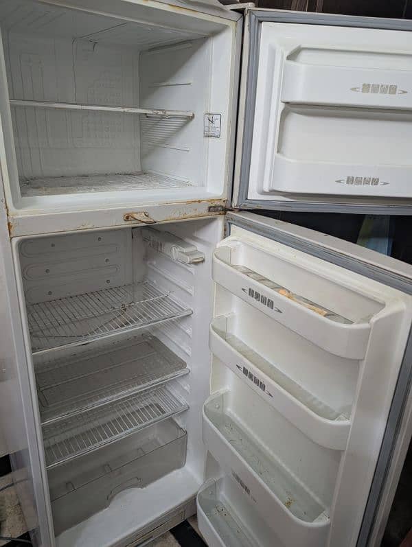 Dawlance Fridge for Sale 3