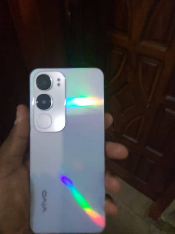 vivo y19s  one month use Huwa hai ORIGINAL CHARGER SATH HAI DBA NAI 3