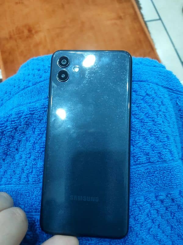 SAMSUNG A04 ONLY 3 MONTHS USED LIKE NEW . 1