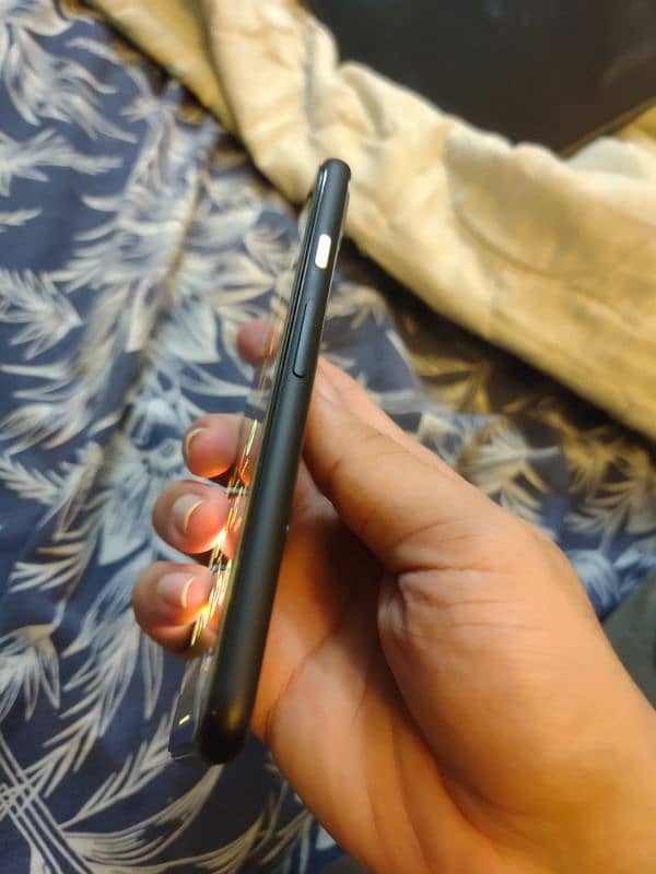 Pixel 4 10/10 condition 2