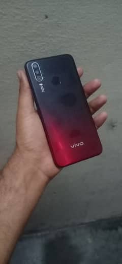 vivo y15 4+64gb with charger