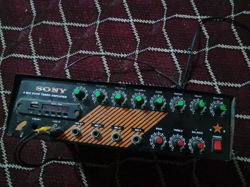 amplifier black colour 3