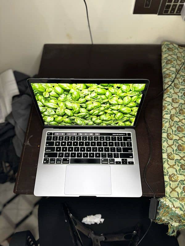 mac book pro M1 5