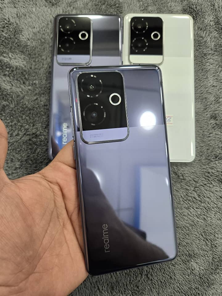 Realme GT6 0